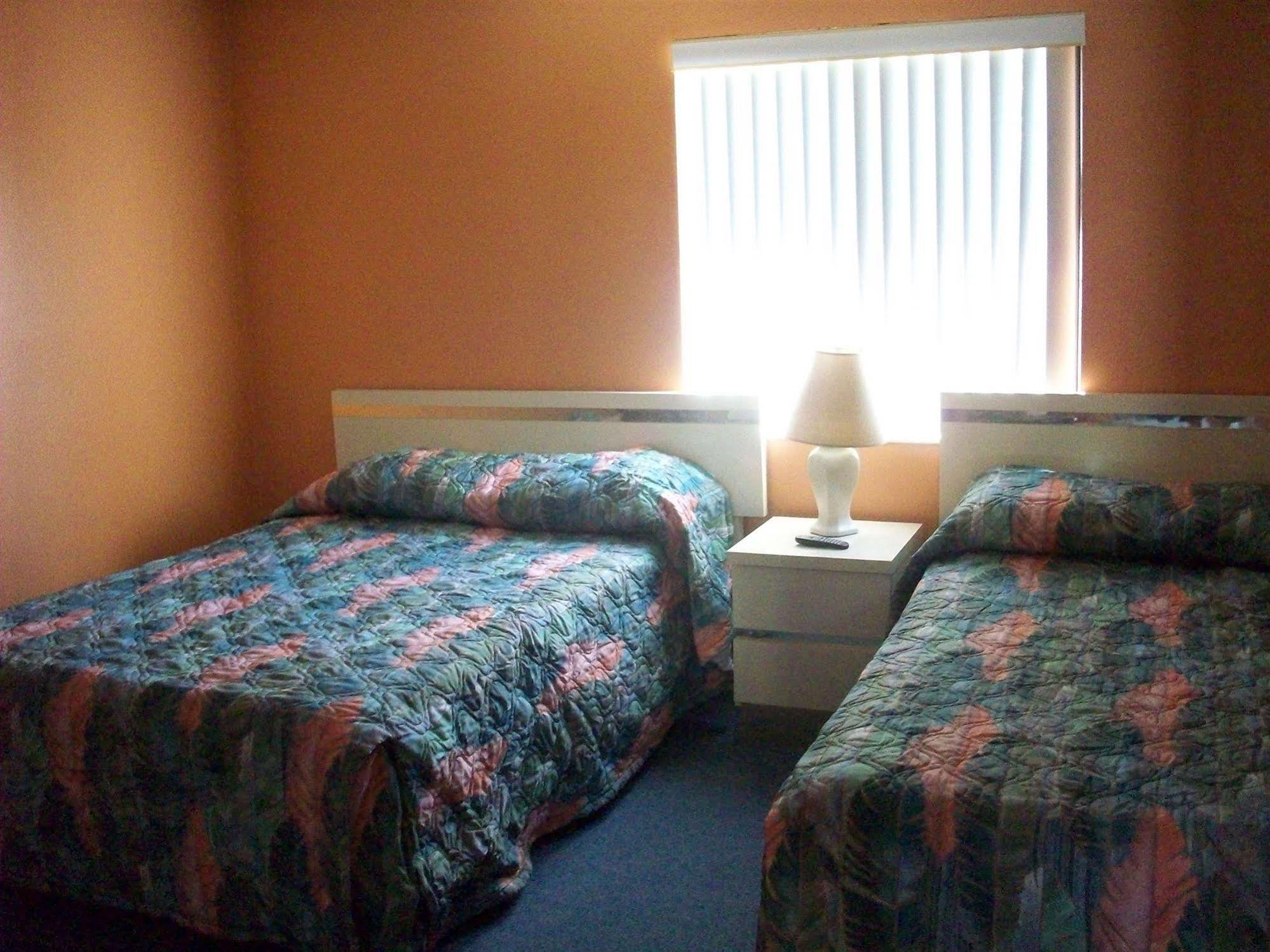 All-Suite Motel Edgewater  Exteriör bild