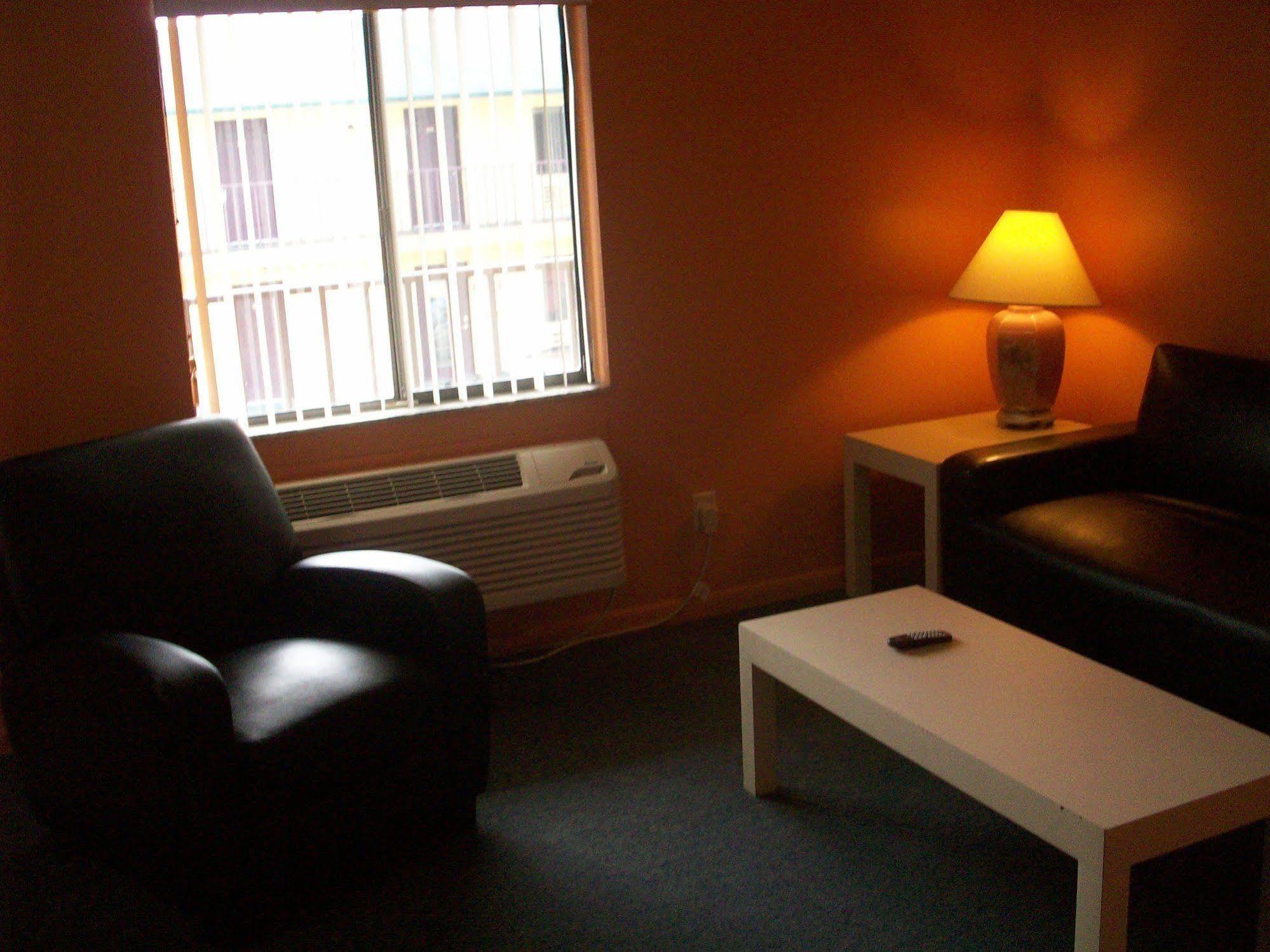 All-Suite Motel Edgewater  Exteriör bild
